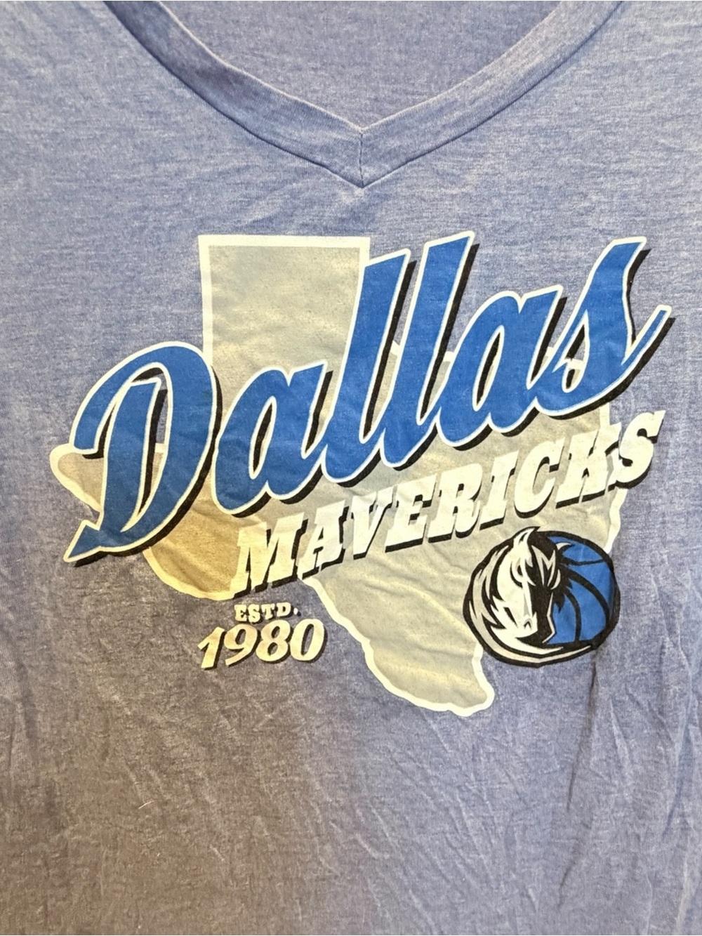 Dallas Mavericks Sportiqe Women's Tri-Blend V-Neck Tee Light Blue Large - Picture 2 of 4